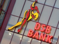DSB kantoor met het logo; DSB Bank en de schaatser